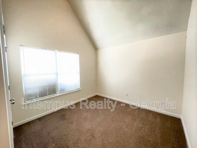 Building Photo - 4389 Persian Ct SW