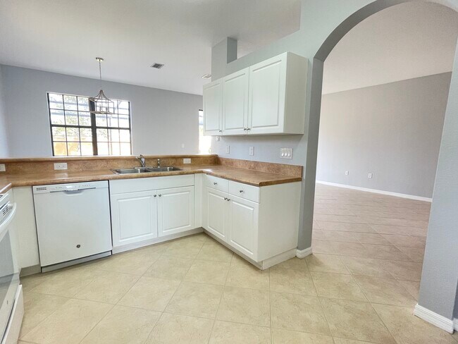 Building Photo - 7564 Bristol Cir