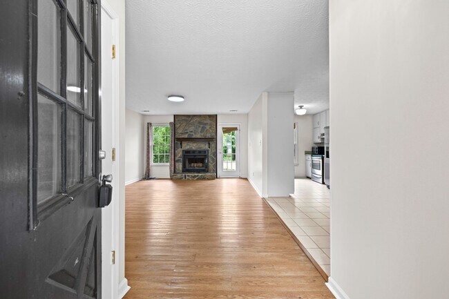 Foto del edificio - 3 Bedroom Ranch In Starr's Mill on Quiet Street!