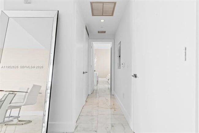 Foto del edificio - 2900 NE 7th Ave