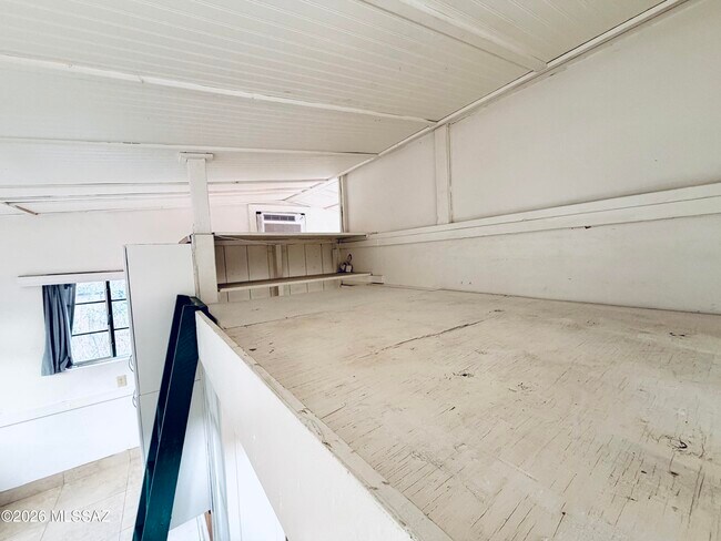 Foto del edificio - 840 E Elm St