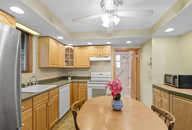 Foto del edificio - 60 Haines St