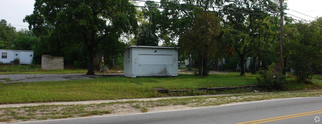 Building Photo - Columbia Mall Mobile Homepark