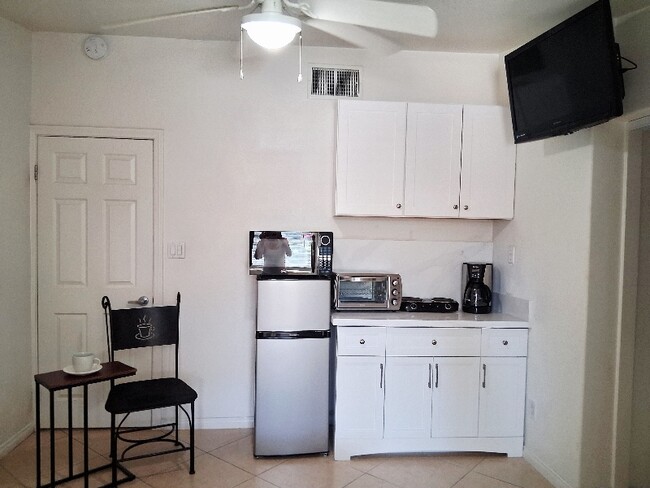 Building Photo - 72883 Sierra Vista Dr