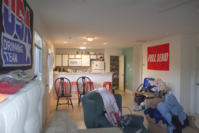 Building Photo - Tabor Village - 1917-A