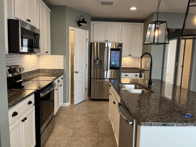 Building Photo - 10271 Hawks Landing Dr