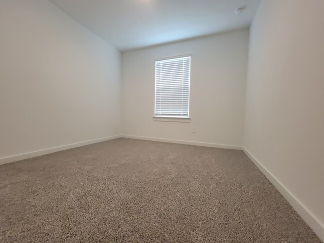 Building Photo - 1318 Ricasoli Dr