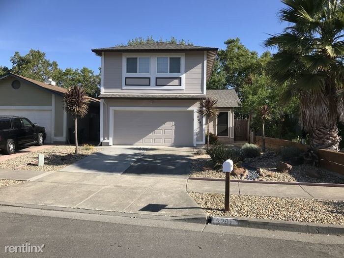 Foto principal - 3 br, 2.5 bath House - 2291 Truckee Dr