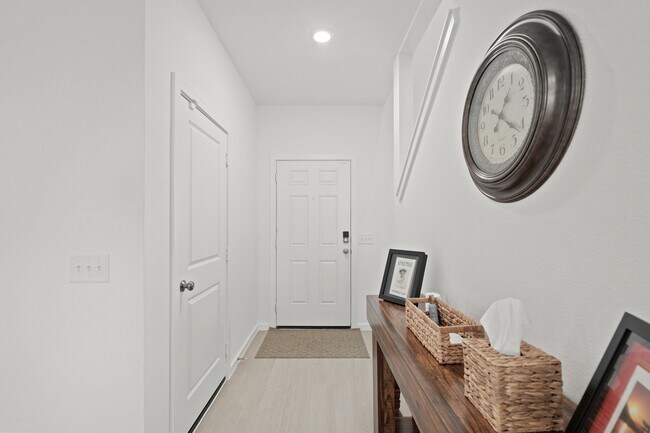 Foto del edificio - 26235 Arrowleaf Dr