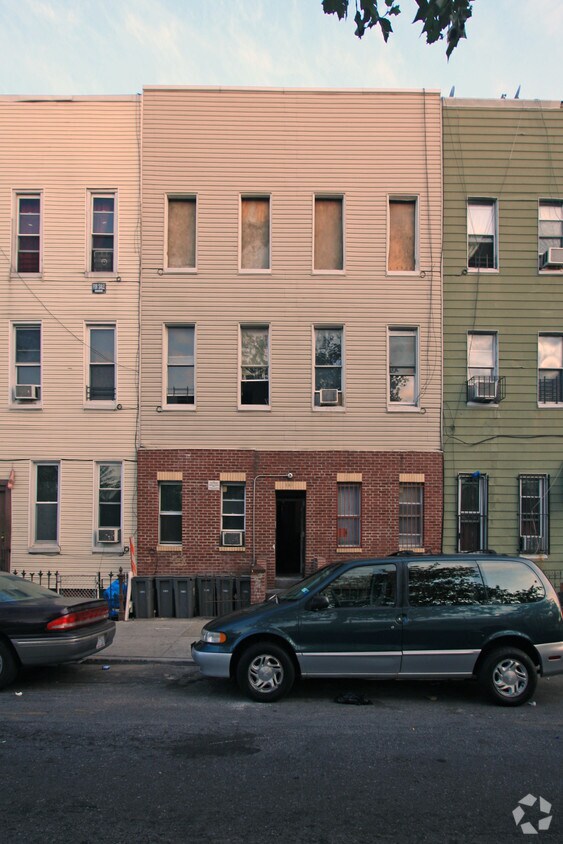 Primary Photo - 163 Troutman St