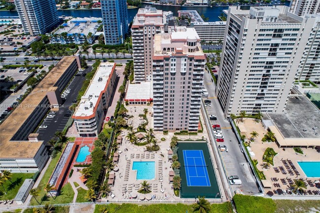 Foto del edificio - 1912 S Ocean Dr