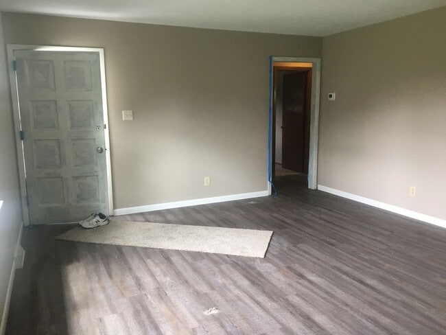 Building Photo - West Knoxville 37909 - 2 bedroom, 1 bath d...