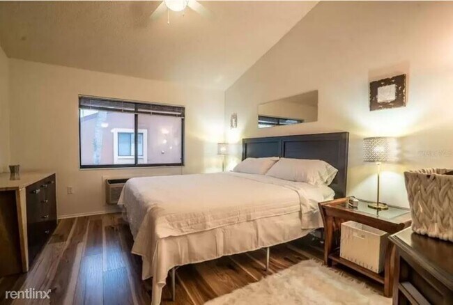 Building Photo - 1 br, 1 bath Condo - 20857 Haulover Cv Unit