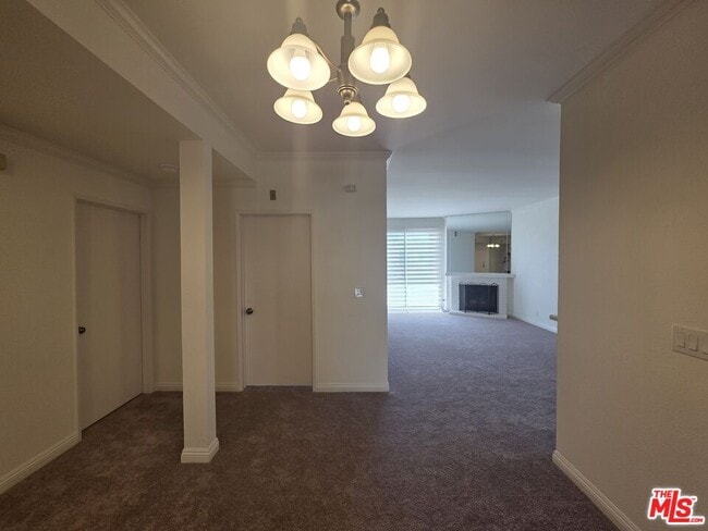 Building Photo - 8505 Gulana Ave