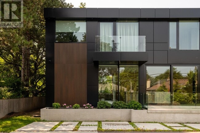 Building Photo - 38 Ravensbourne Crescent