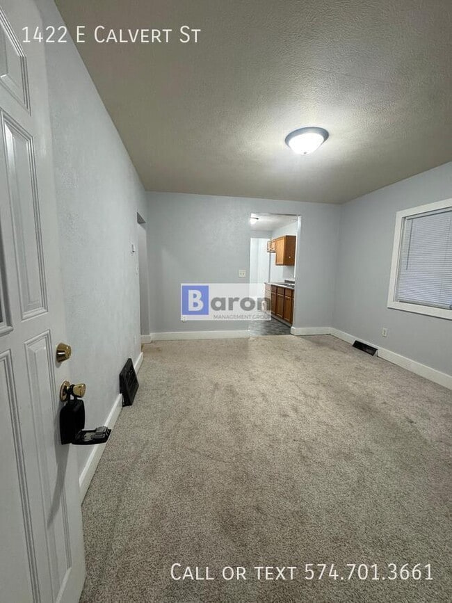 Foto del edificio - 1422 E Calvert St