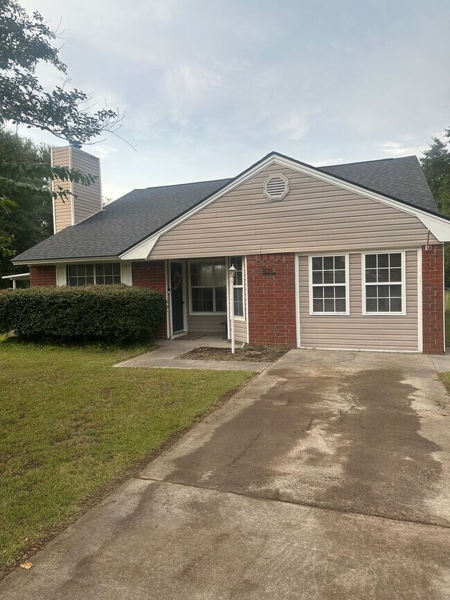 Foto del edificio - 109 Live Oak Cir