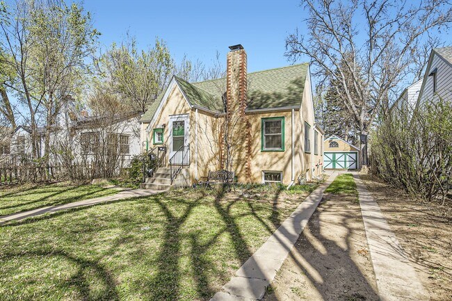 Building Photo - 520 S Loomis Ave