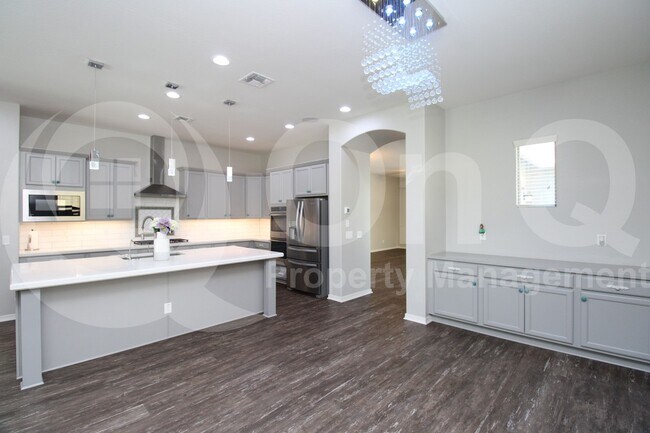 Foto del edificio - 4365 E Wheaton St
