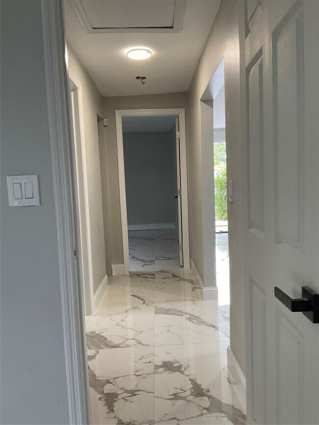 Foto del edificio - 642 NW 14th Way