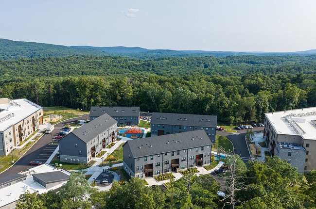 Building Photo - Golden Hill