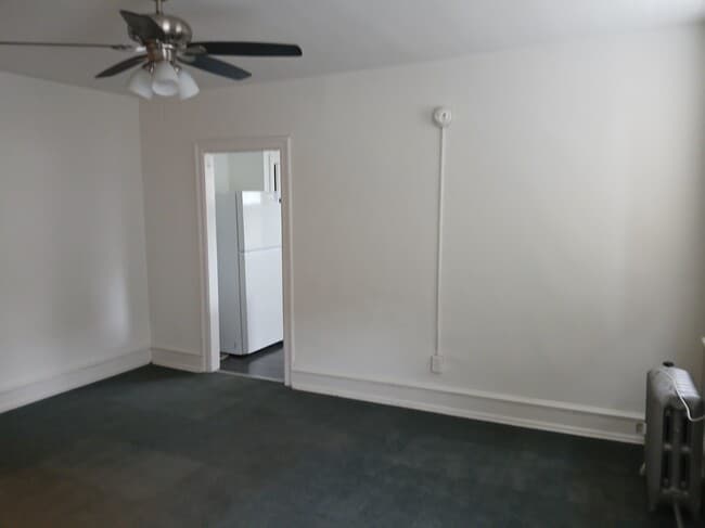 Main Room - 5008 Penn St