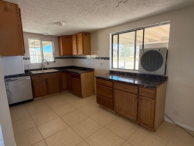 Foto del edificio - Charming 3 bedroom home in Apple Valley- H...