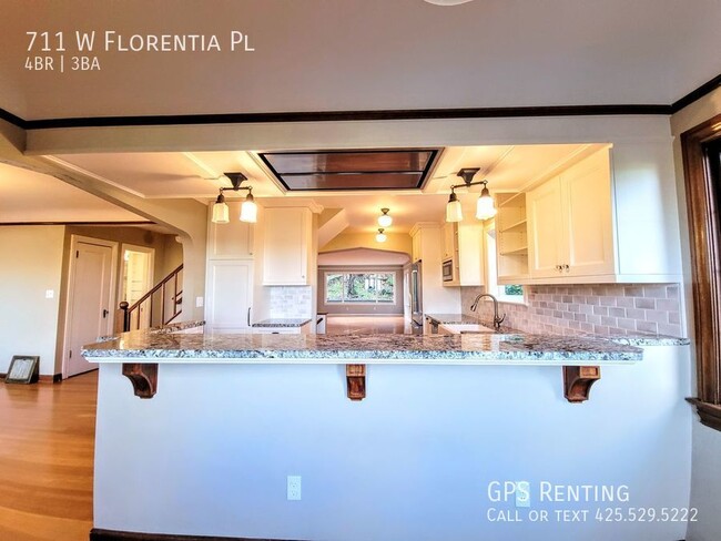 Building Photo - 711 W Florentia Pl