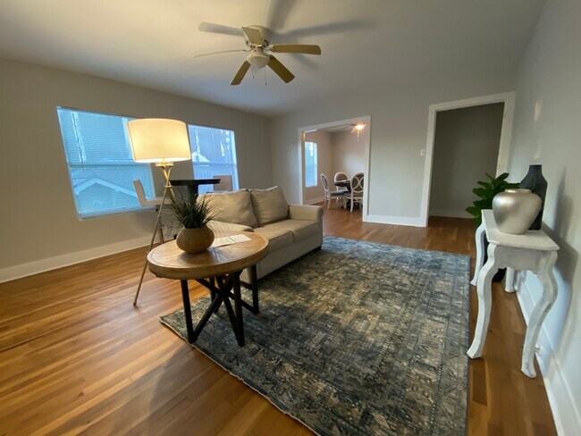 Sala de estar principal - 1620 Branard St