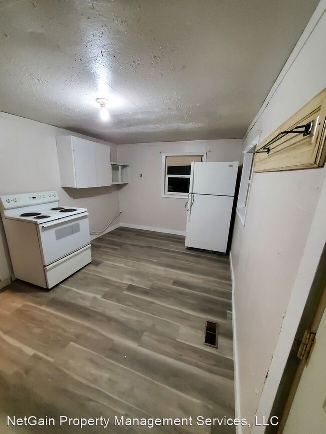 Building Photo - 2 br, 1 bath House - 833 South 200 West