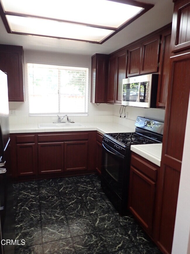 Building Photo - 6022 Berkeley Rd