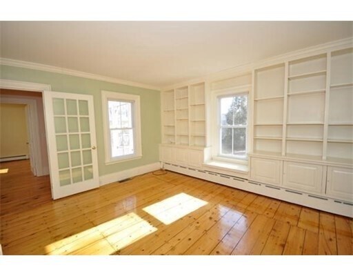 Building Photo - 34 Thoreau St