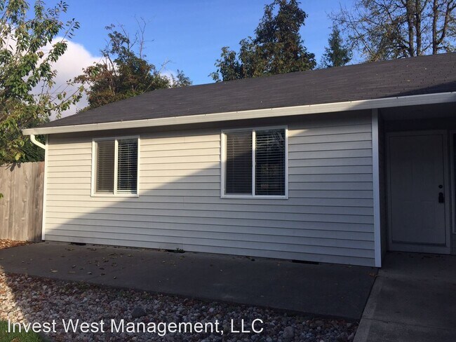 Building Photo - 3 br, 2 bath House - 1010 ASHLAND ST