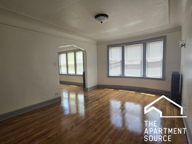 Building Photo - 838 N Massasoit Ave