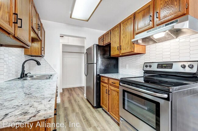 Foto del edificio - 1 br, 1 bath House - 17391 E. Mansfield Av...