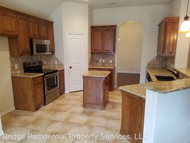 Building Photo - 4 br, 2 bath House - 186 Winged Foot Dr.