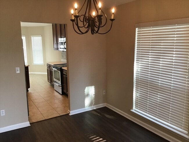 Building Photo - 705 Turkey Point Dr