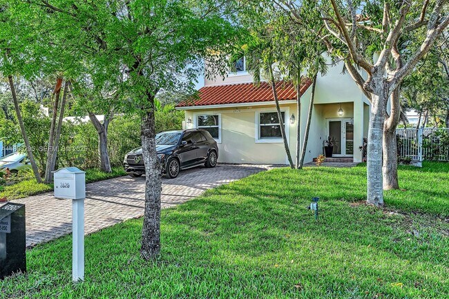 Foto del edificio - 2620 NE 214th St