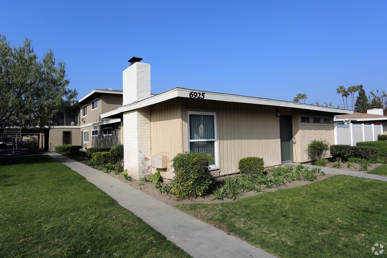 Primary Photo - Faculty Circle Apartments