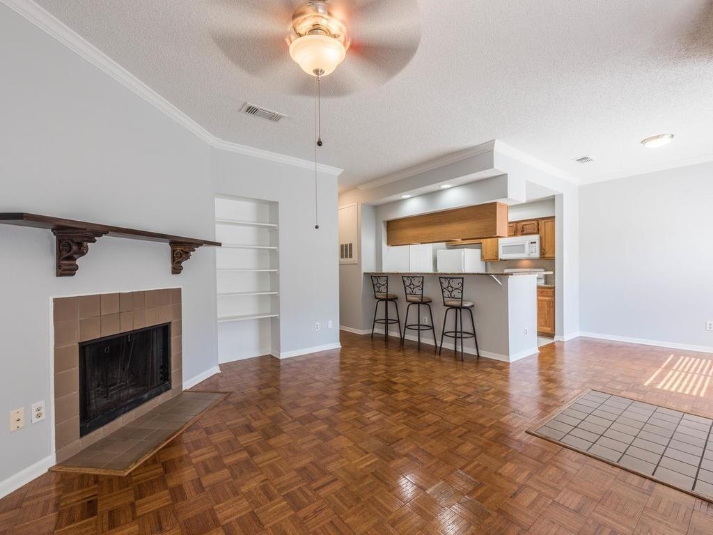 Primary Photo - 915 W 23rd St