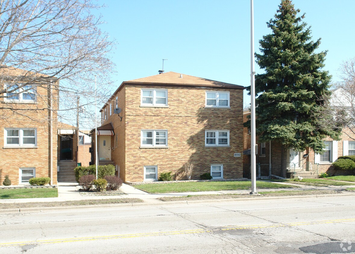 8910 W Grand Ave, River Grove, IL 60171 Apartments in River Grove, IL