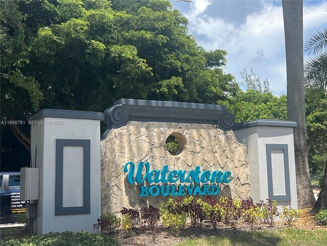 Foto del edificio - 4287 NE 9th St