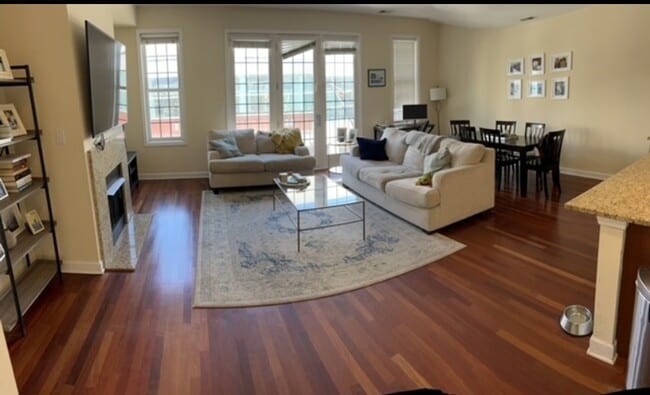 Building Photo - 2650 N Halsted St