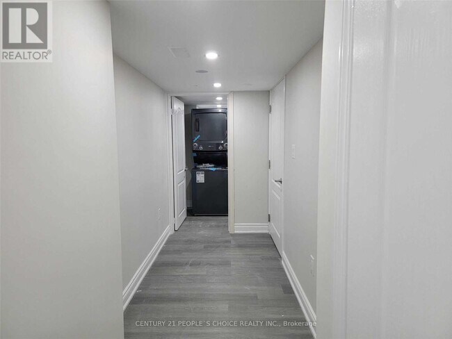 Building Photo - 63 Clearfield Dr