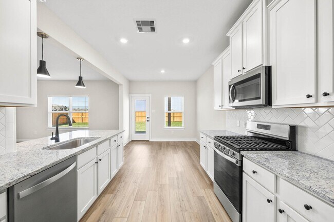 Building Photo - 3057 Sorrento Hl Dr