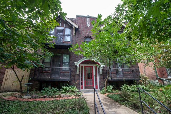 Foto del edificio - 2139 Alfred Ave