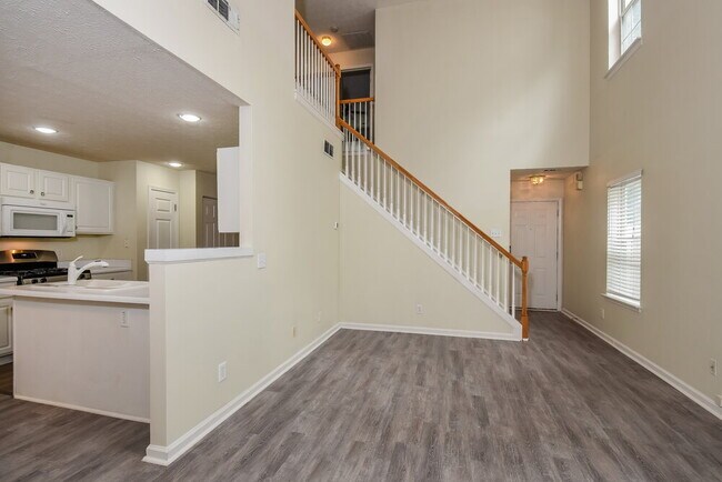 Foto del edificio - 2375 Keenland Ct
