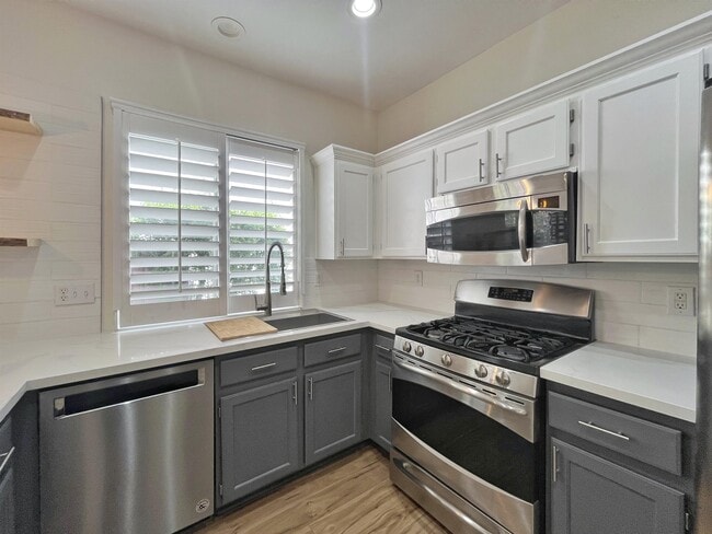 Building Photo - 1005 Olive Mill Ln
