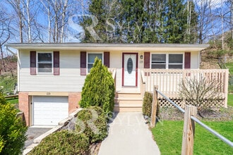 Building Photo - 119 Tyrolia Dr