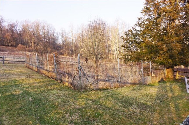 Foto del edificio - 974 Kitchawan Rd